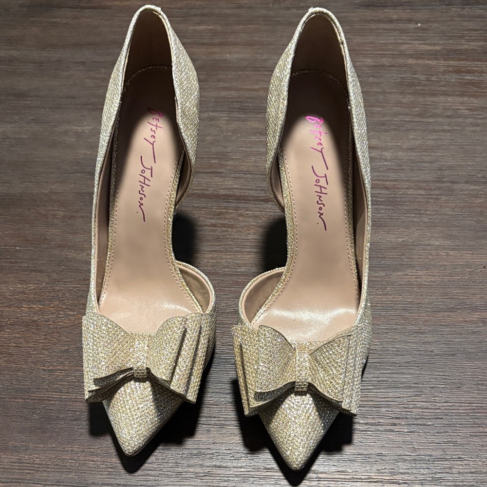 Betsey Johnson Gold Pointed-Toe Bow D'Orsay Pumps